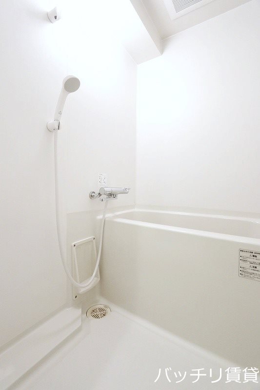 バス・シャワールーム　※同マンション別部屋写真の為、現状優先。