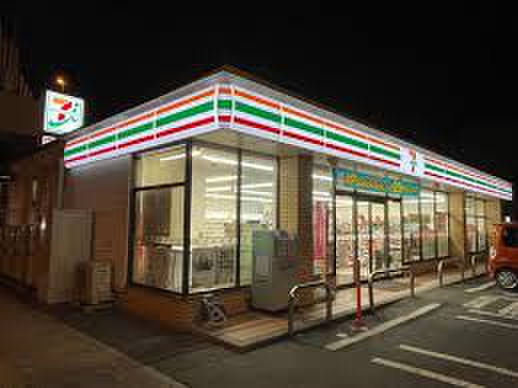 コンビニ　セブン-イレブン 横浜神奈川２丁目店（コンビニ）まで450m