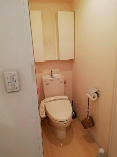 トイレ　落ち着いたトイレです