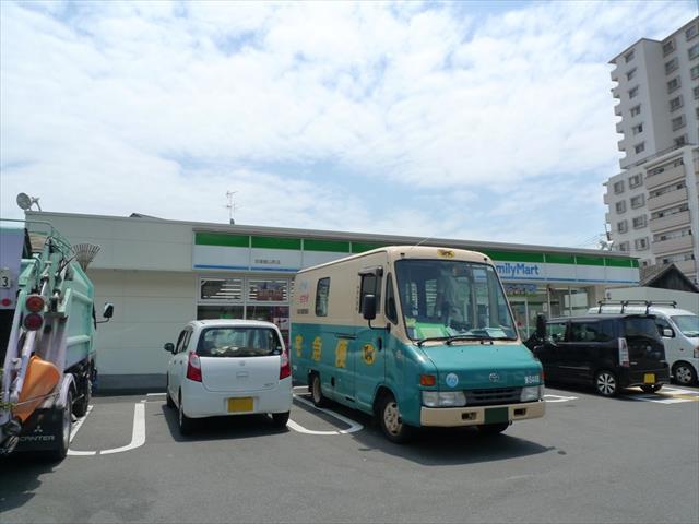コンビニ　ファミリーマート京屋畑山町店（コンビニ）まで1020m
