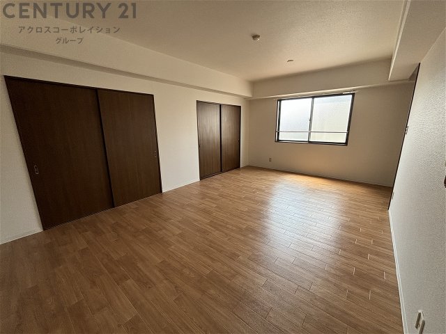 居室・リビング　茶色を基調としたお部屋です♪