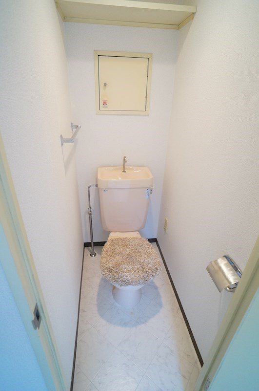 トイレ　参考写真掲載。