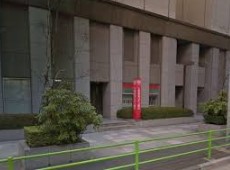 銀行　三菱UFJ銀行 リテールアカウント支店（銀行）まで221m