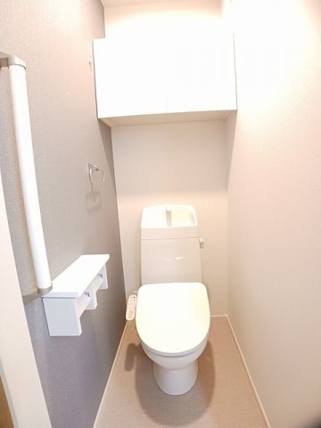 トイレ　ゆったりとした空間のトイレです