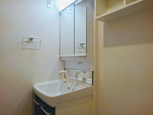 洗面設備　脱衣スペースもあります