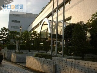 図書館　川西市立中央図書館（図書館）まで640m
