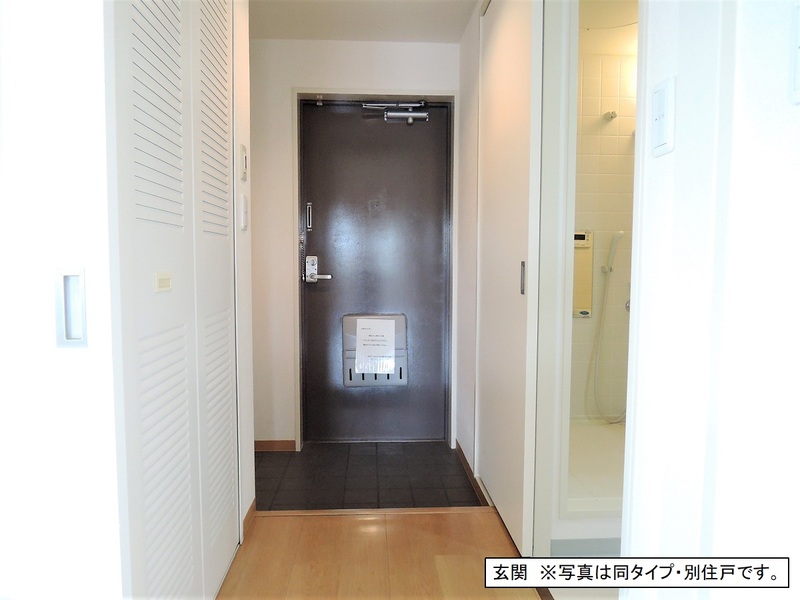 玄関　収納豊富なシューズボックスです♪