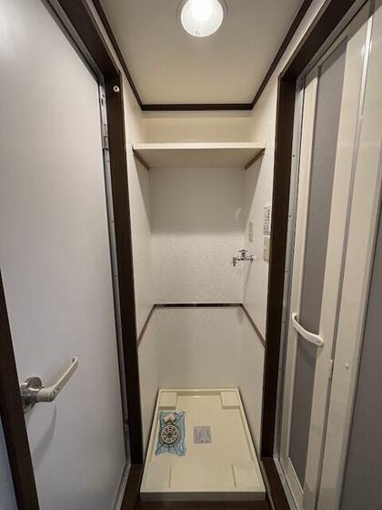 その他設備　室内洗濯機置き場　棚付き　　　　　　　※同タイプ別部屋