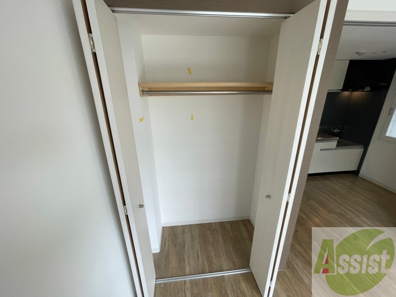 収納　寝室の収納です。部屋がすっきり片付きます。