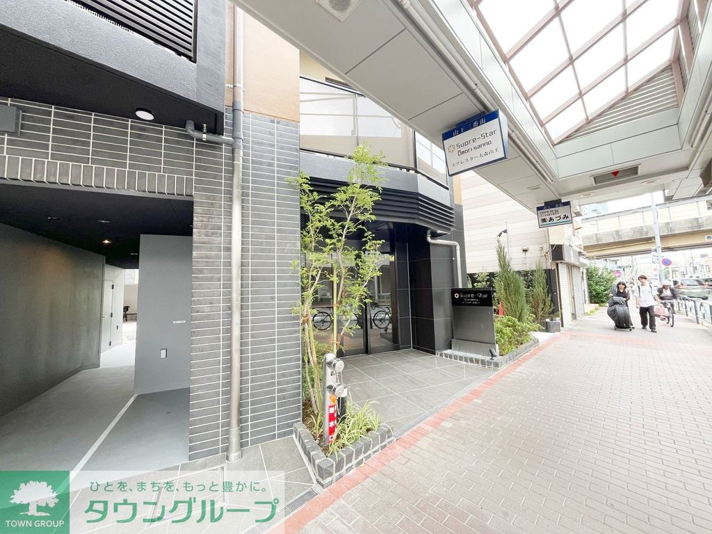 エントランス　駐車場