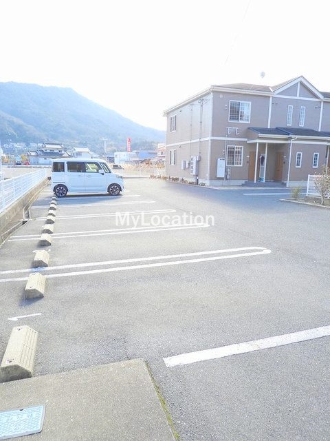 駐車場　☆敷地内に駐車場があります☆
