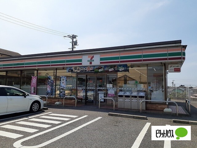 コンビニ　セブンイレブン常滑榎戸店（コンビニ）まで353m
