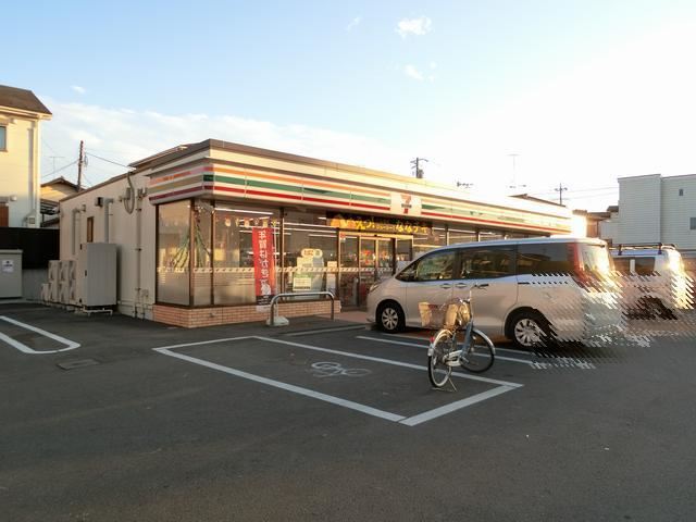 コンビニ　セブンイレブン（コンビニ）まで540m