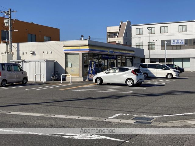 コンビニ　ミニストップ岐阜西川手店（コンビニ）まで382m