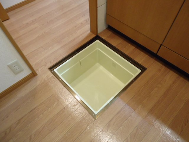 その他　床下収納