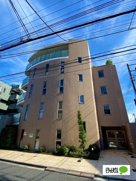 建物外観　閑静な住宅街