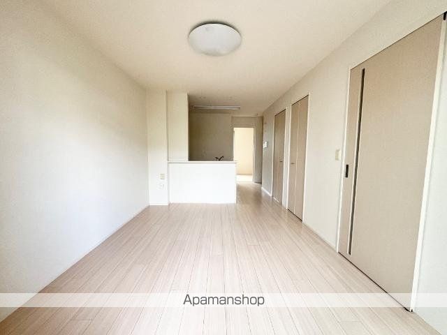 クレディールの居間写真