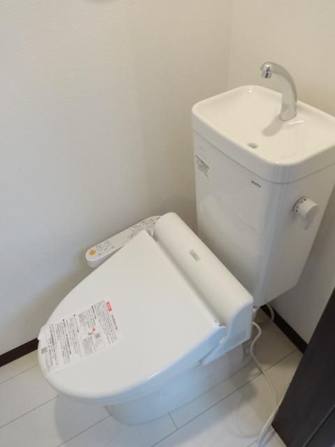 トイレ　★★快適なウォシュレット付★★