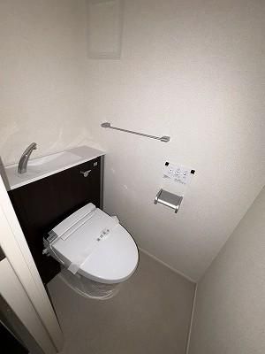 トイレ　清潔感のあるトイレです