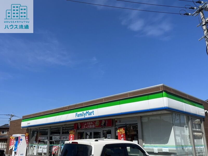 コンビニ　ファミリーマート諫早幸町店（コンビニ）まで494m