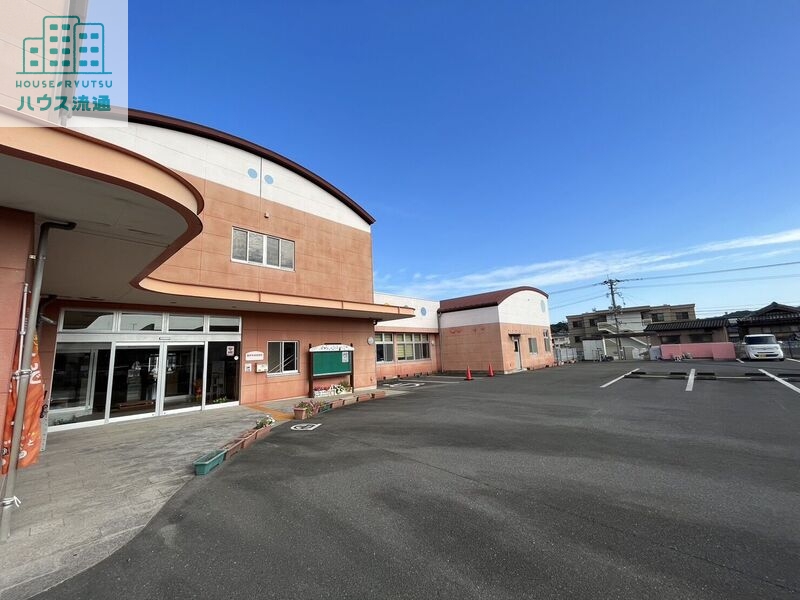 幼稚園・保育園　諫早市立諫早中央保育所（幼稚園・保育園）まで306m