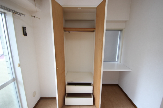 収納　※別部屋の写真です