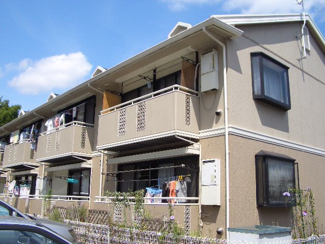 建物外観　全室南向き・環境良好