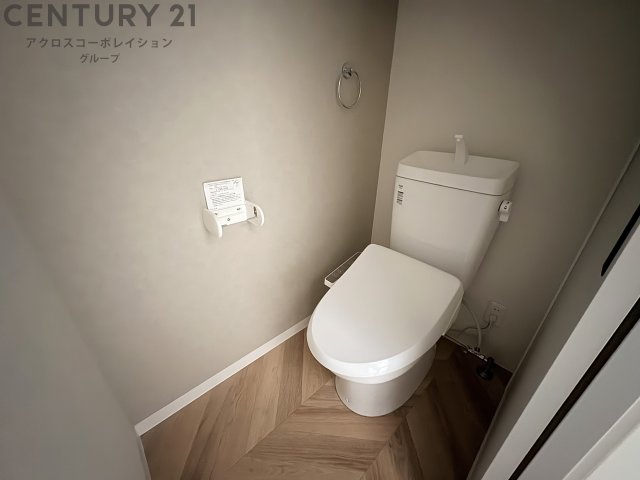 トイレ　お風呂とトイレ分かれてます！