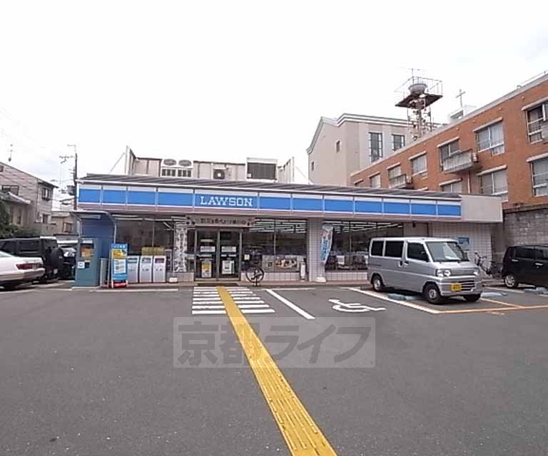 コンビニ　ローソン西院春日通店（コンビニ）まで60m