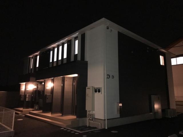建物外観　外観写真（夜）