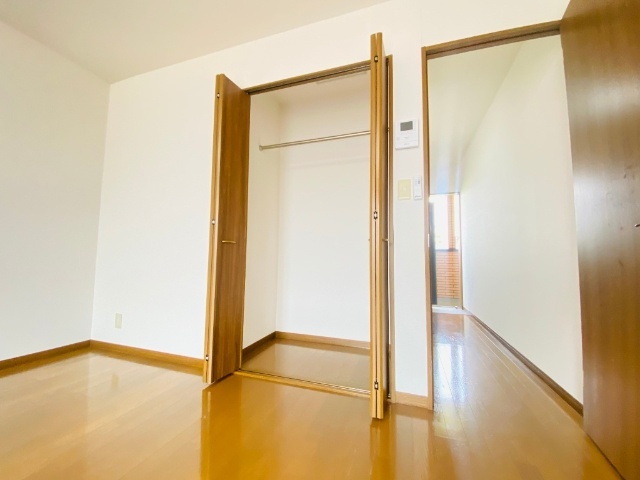 収納　同一建物内２０４号室内装写真転載
