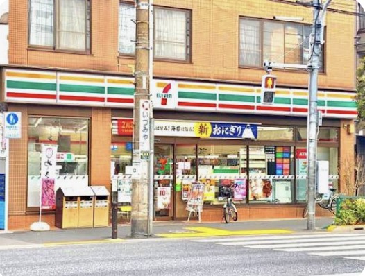 コンビニ　セブンイレブン墨田八広南店（コンビニ）まで299m