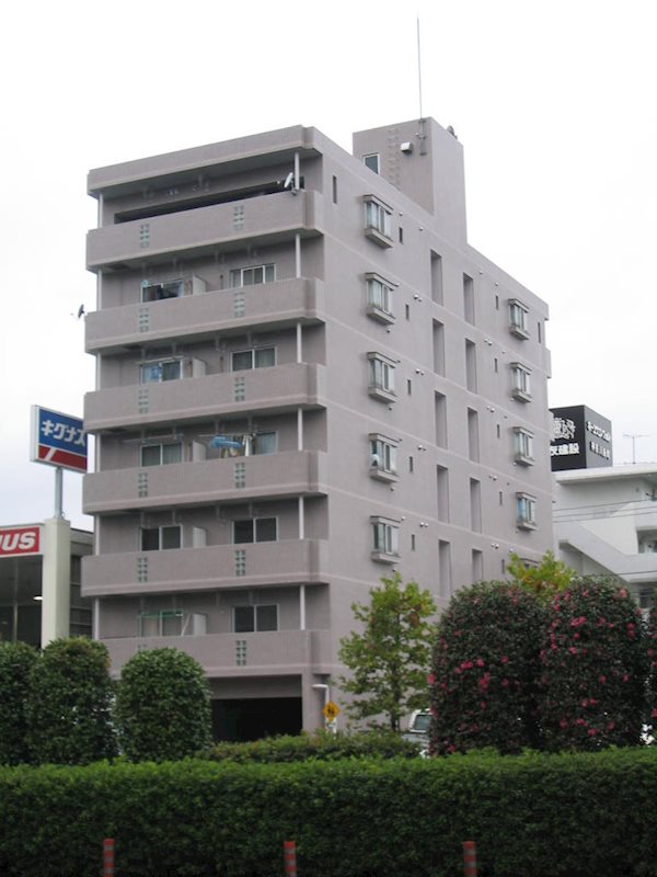 建物外観　2024年5月大規模改修工事実施