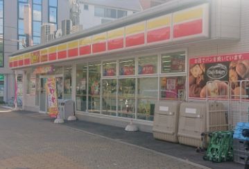コンビニ　デイリーヤマザキ 長柄中2丁目店（コンビニ）まで158m
