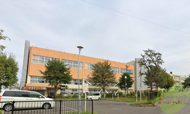 小学校　札幌市立南月寒小学校（小学校）まで649m
