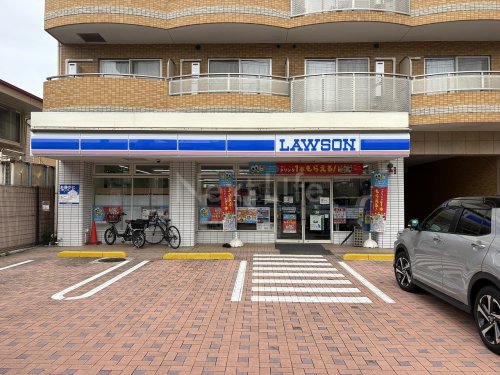 コンビニ　ローソン 新羽駅前店（コンビニ）まで75m