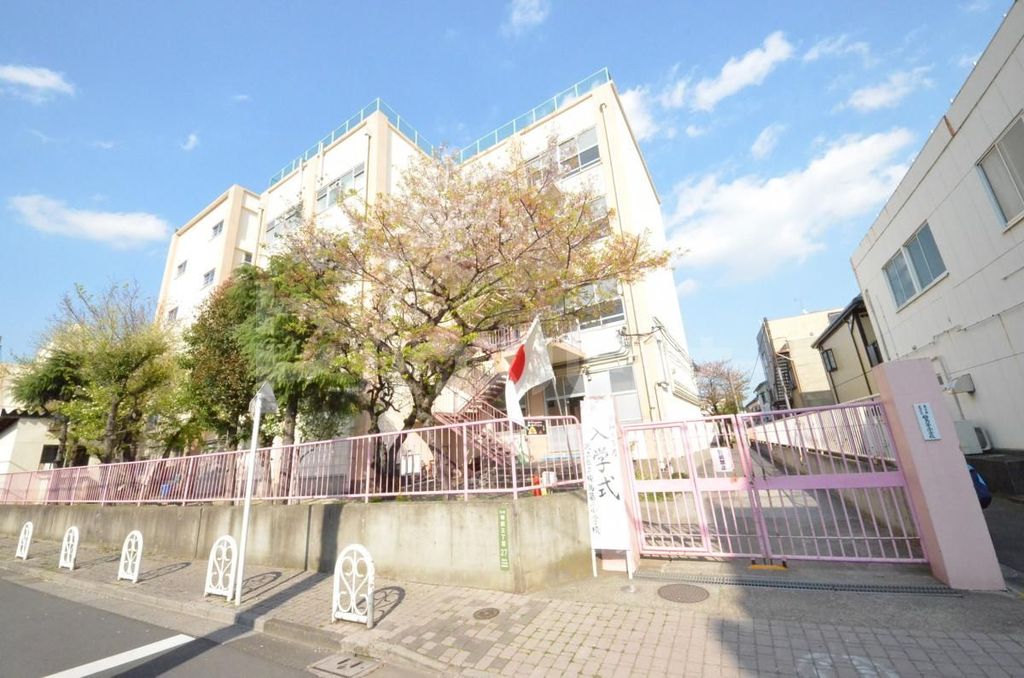 小学校　足立区立梅島第二小学校（小学校）まで550m