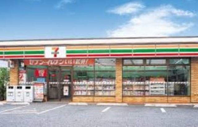 コンビニ　セブンイレブン池袋本町店（コンビニ）まで349m