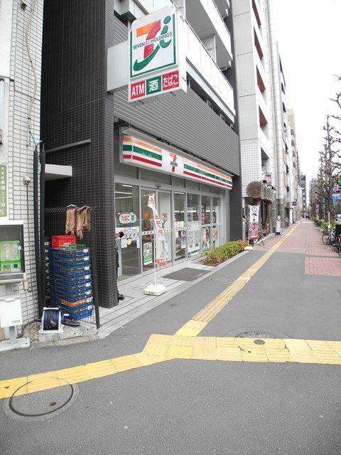 コンビニ　セブンイレブン文京本郷3丁目店（コンビニ）まで410m