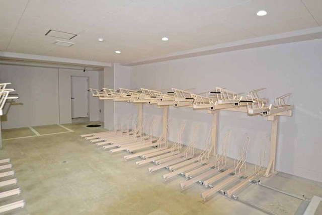 その他　屋内にある駐輪場です