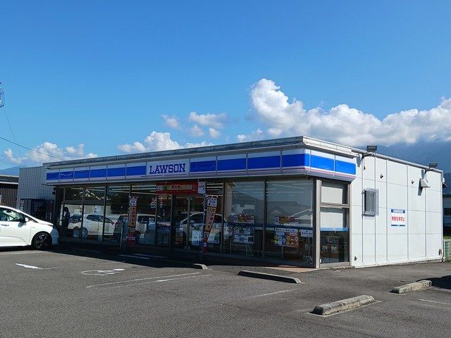 コンビニ　ローソン新居浜滝の宮町店（コンビニ）まで497m