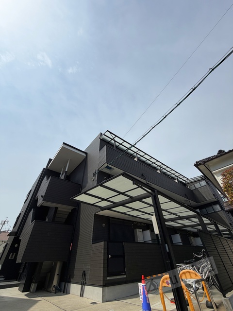 建物外観　静かな住宅街に立地♪