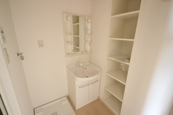 洗面設備　※別のお部屋の写真です。