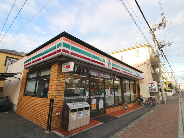コンビニ　セブンイレブン 大阪南住吉２丁目店（コンビニ）まで210m