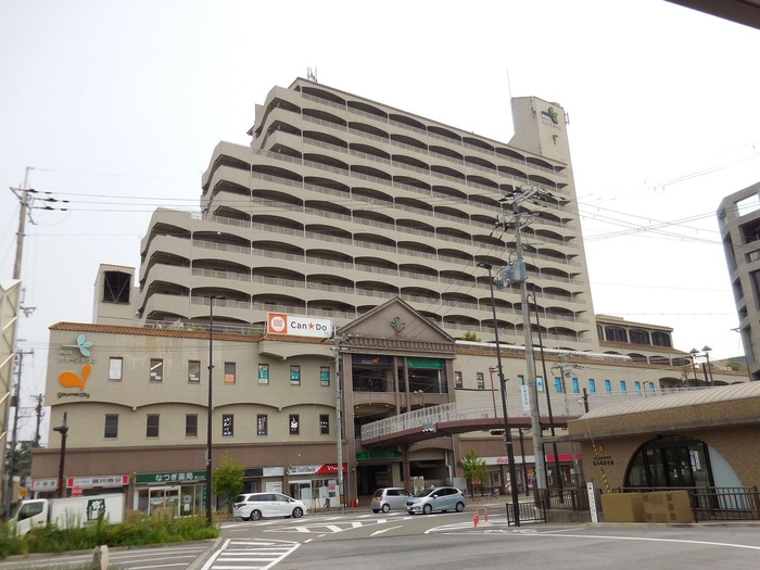 ショッピングセンター　グリーンタウン夙川（ショッピングセンター）まで633m