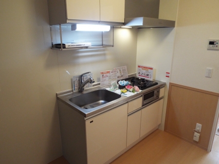キッチン　コンパクトなキッチンで掃除もラクラク