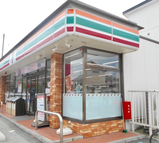 コンビニ　セブンイレブン 伊奈内宿店（コンビニ）まで272m