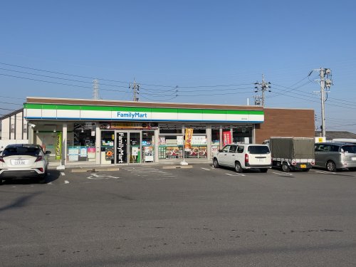 コンビニ　ファミリーマート 緑花台店（コンビニ）まで1060m