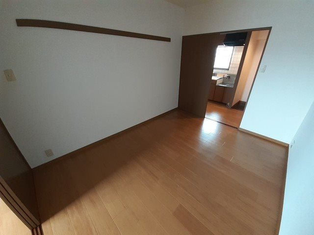 居室・リビング　室内