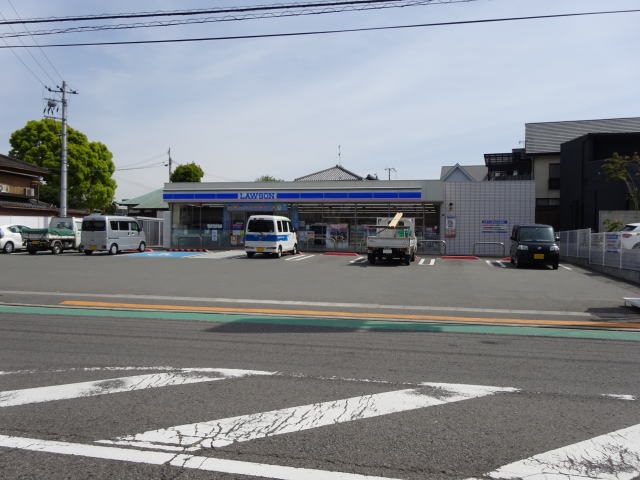 コンビニ　ローソン 和歌山新堀東二丁目店様（コンビニ）まで577m